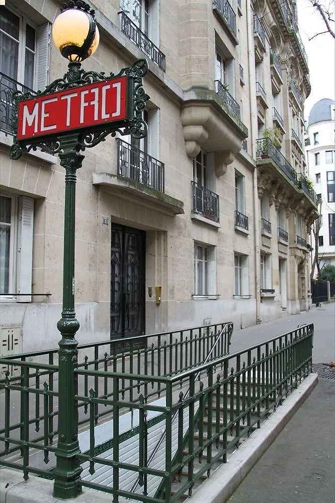 Villathena 2 3* Paris